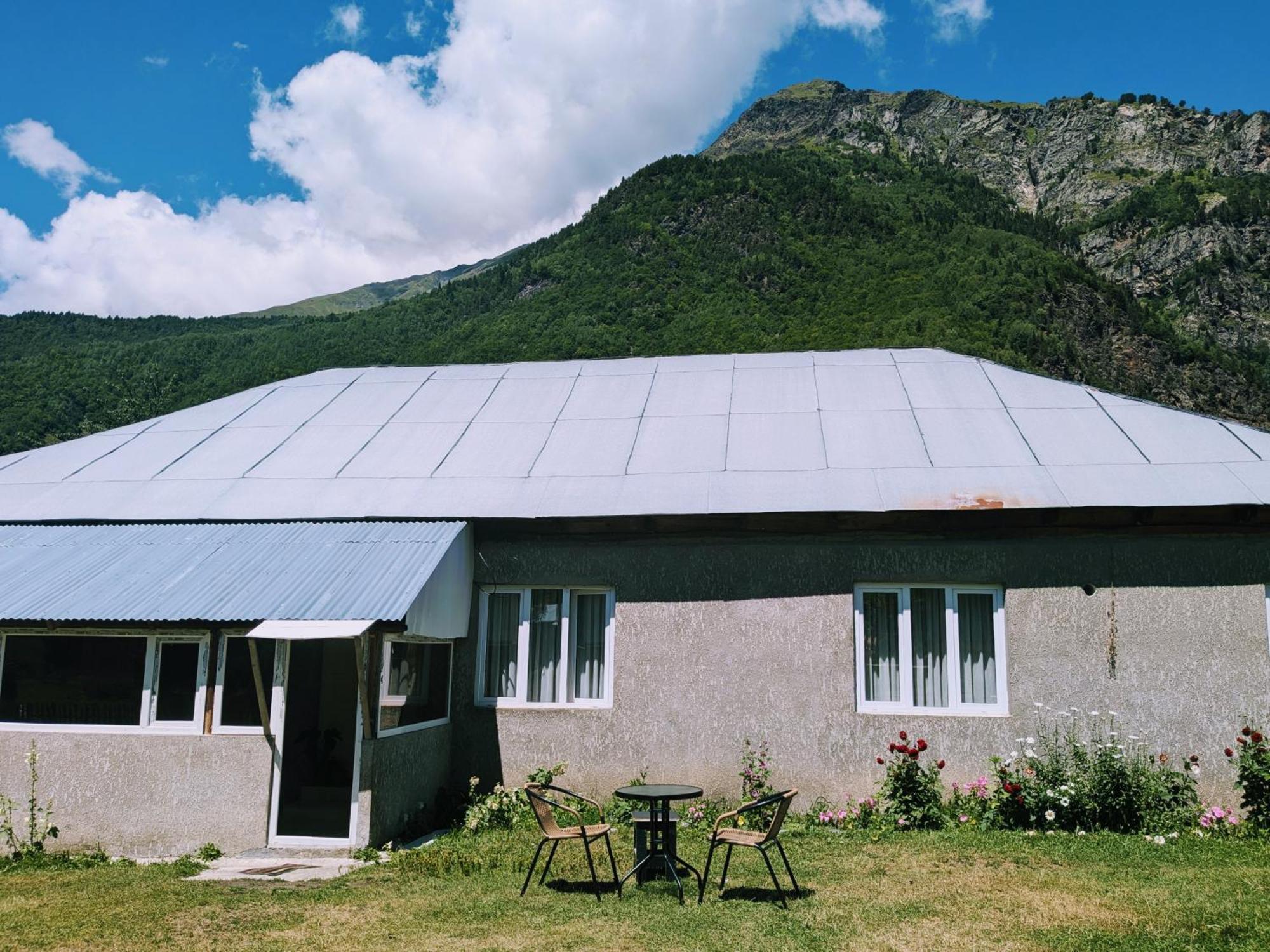 Guest House In Zhabeshi Lali Eksteriør billede