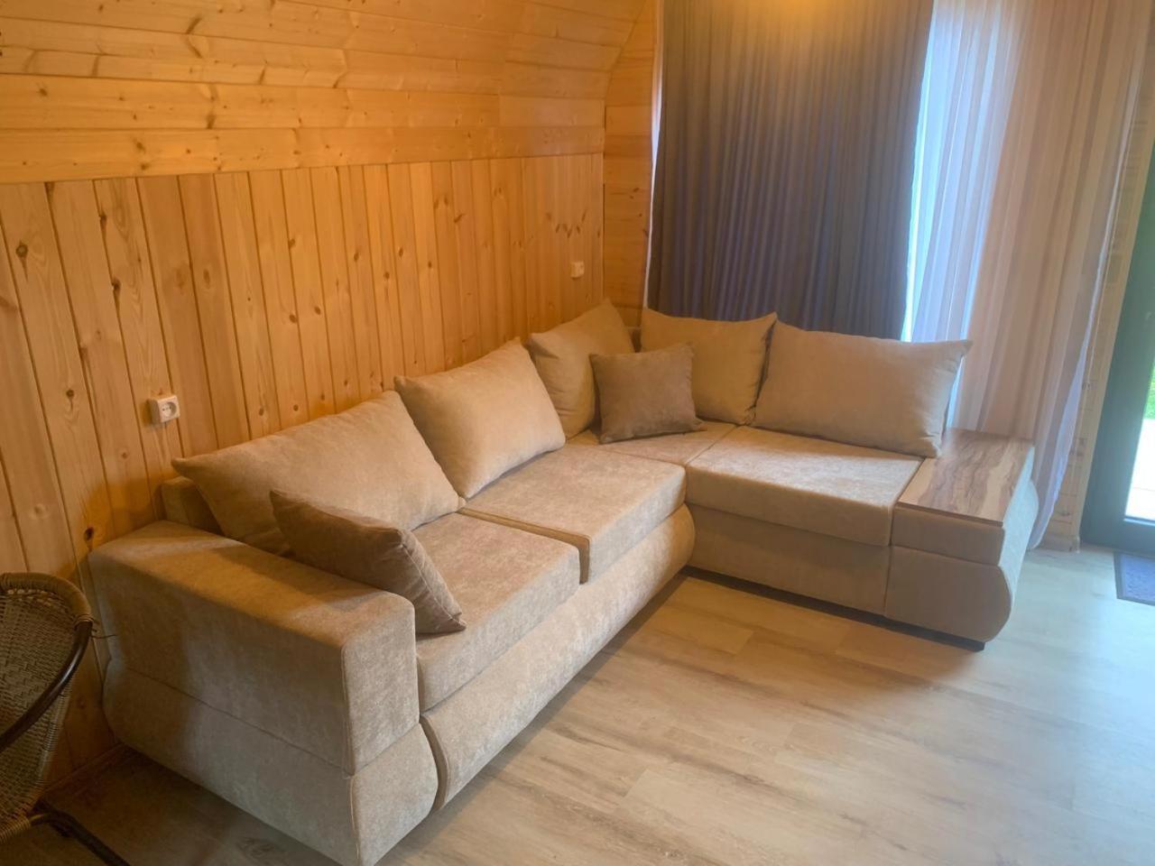 Guest House In Zhabeshi Lali Eksteriør billede