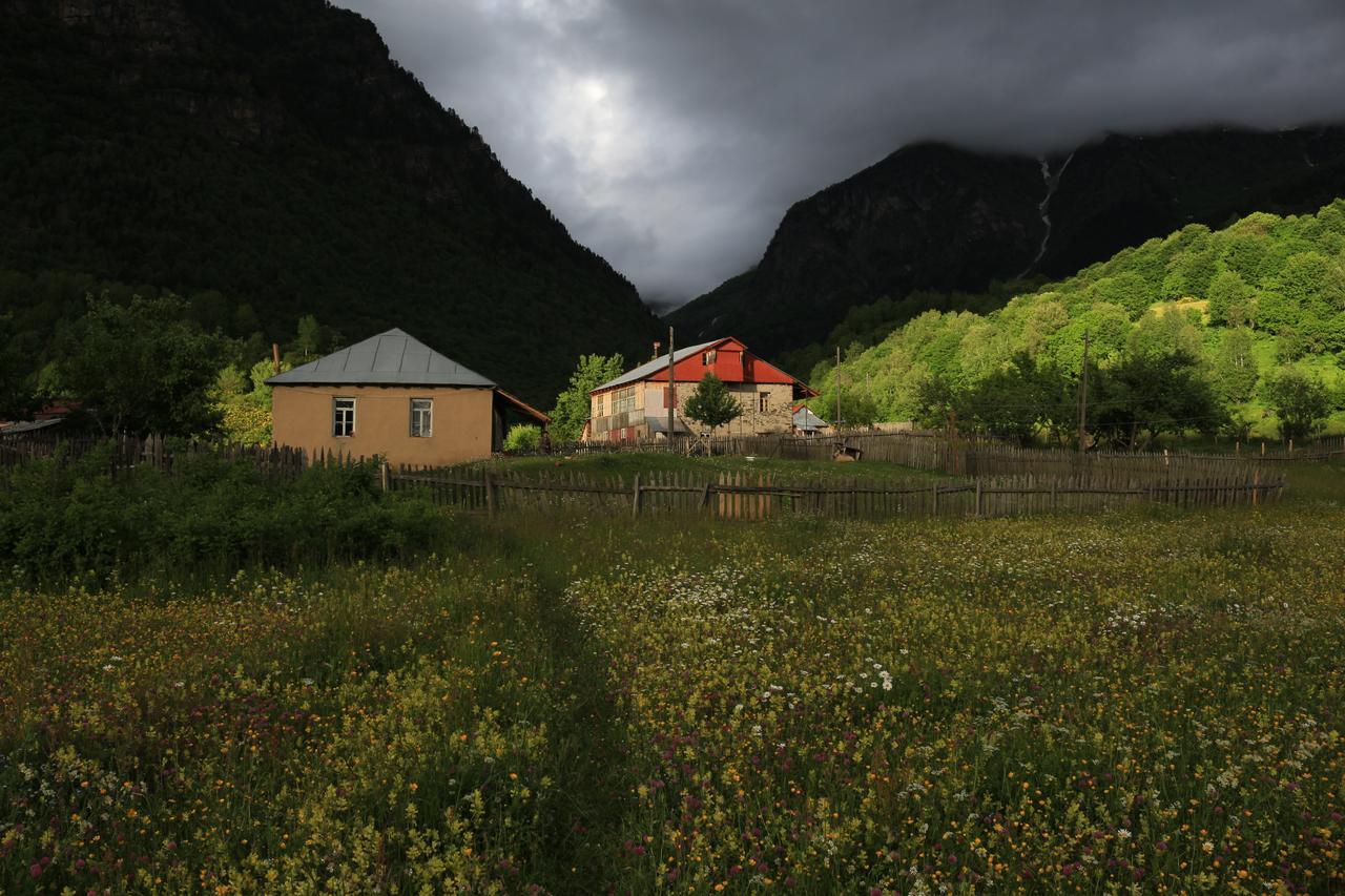 Guest House In Zhabeshi Lali Eksteriør billede